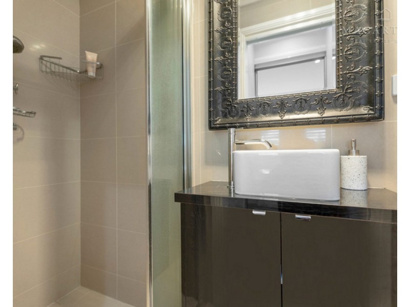 6 Ilex Street, Lake Albert NSW 2650