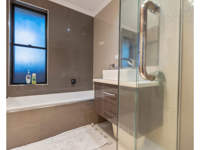 6 Ilex Street, Lake Albert NSW 2650