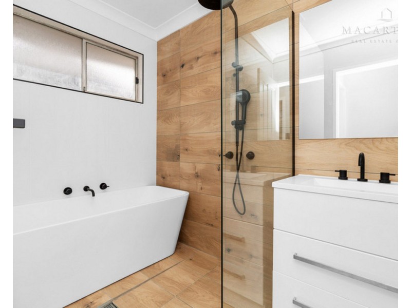 10 Walana Crescent, Kooringal NSW 2650