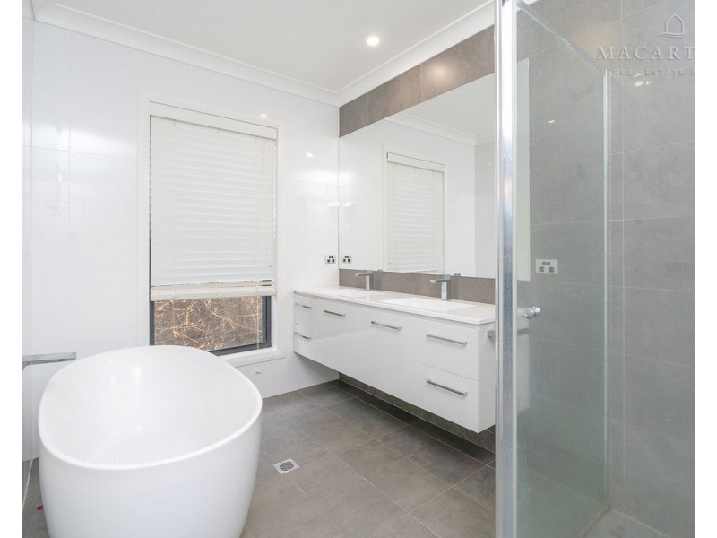 1 Coppabella Drive, Gobbagombalin NSW 2650