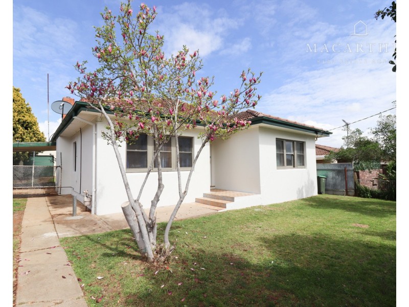 158 Fernleigh Road, Mount Austin NSW 2650