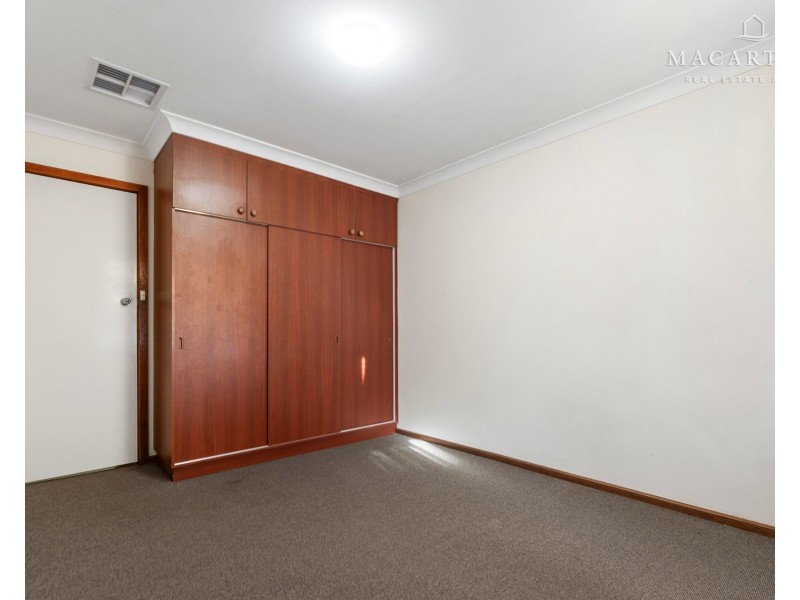 2 Malaya Drive, Tolland NSW 2650