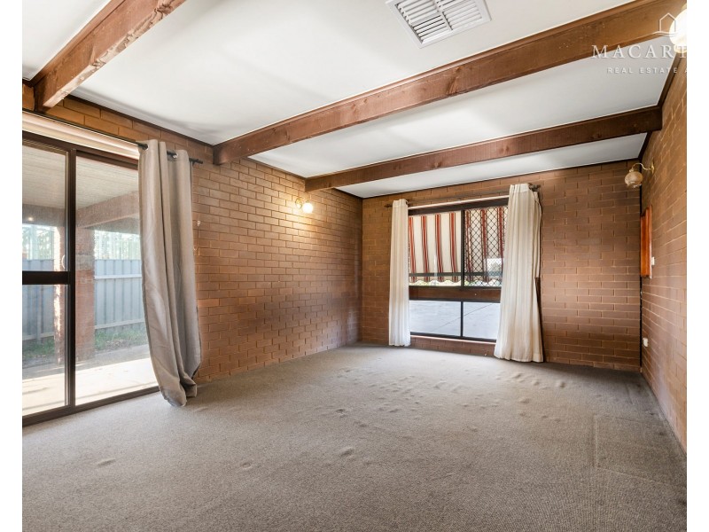 2 Malaya Drive, Tolland NSW 2650