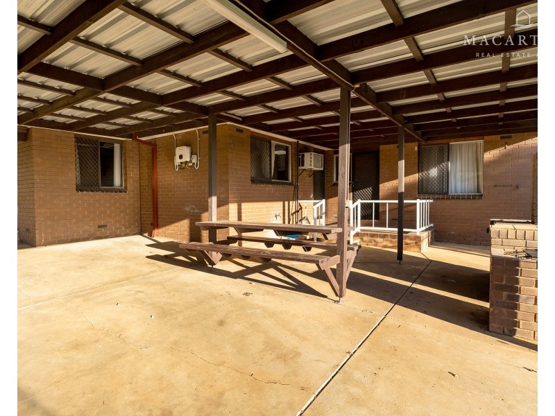 2 Malaya Drive, Tolland NSW 2650