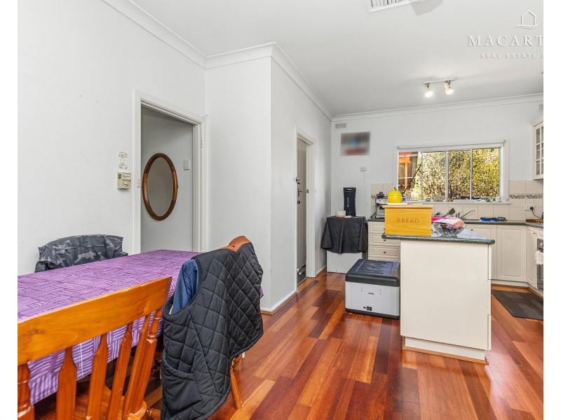 21 Cutler Avenue, Kooringal NSW 2650