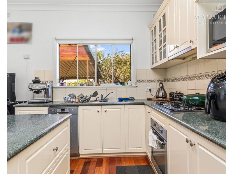 21 Cutler Avenue, Kooringal NSW 2650