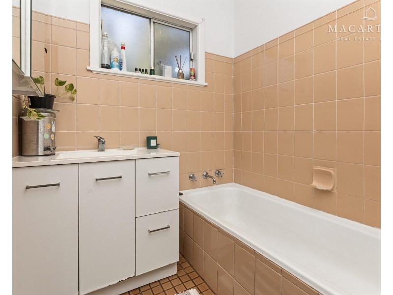 21 Cutler Avenue, Kooringal NSW 2650