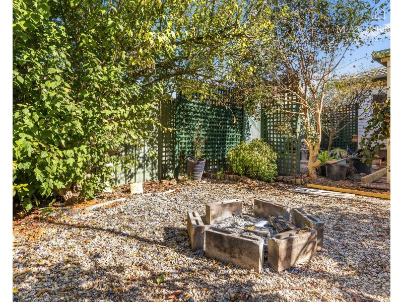 21 Cutler Avenue, Kooringal NSW 2650