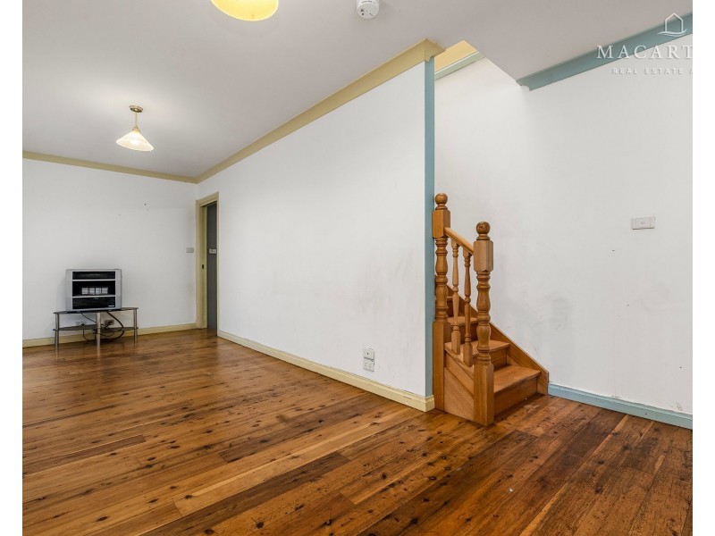 77 Docker Street, Wagga Wagga NSW 2650