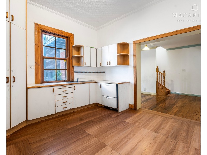 77 Docker Street, Wagga Wagga NSW 2650