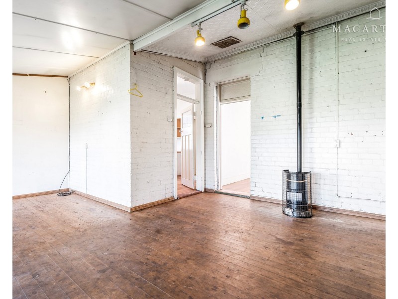 77 Docker Street, Wagga Wagga NSW 2650