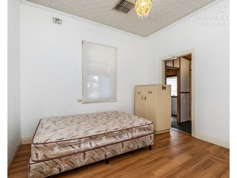 77 Docker Street, Wagga Wagga NSW 2650