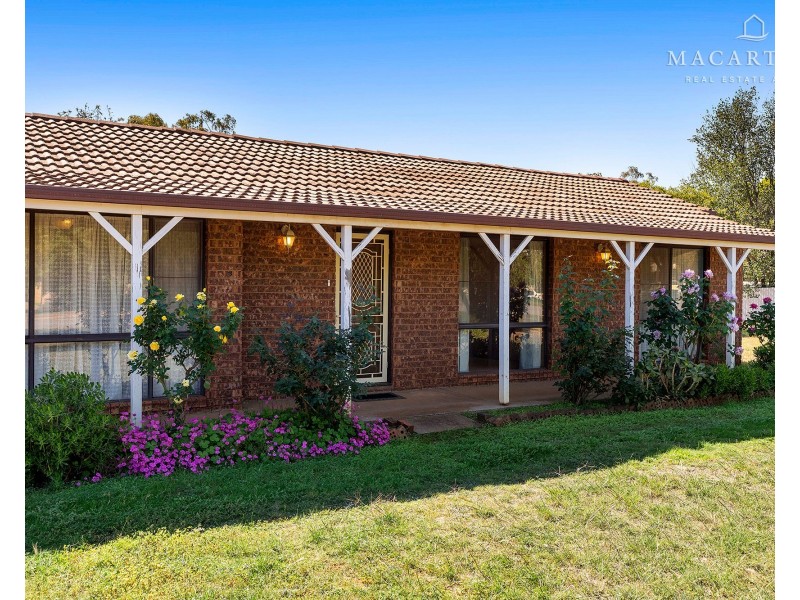 30 Spring Street, Ganmain NSW 2702