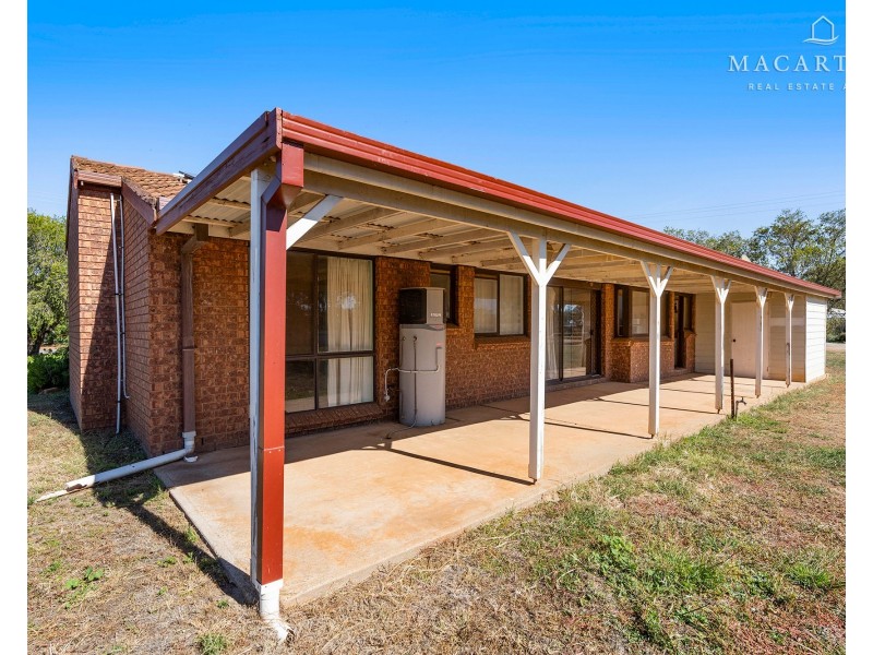 30 Spring Street, Ganmain NSW 2702
