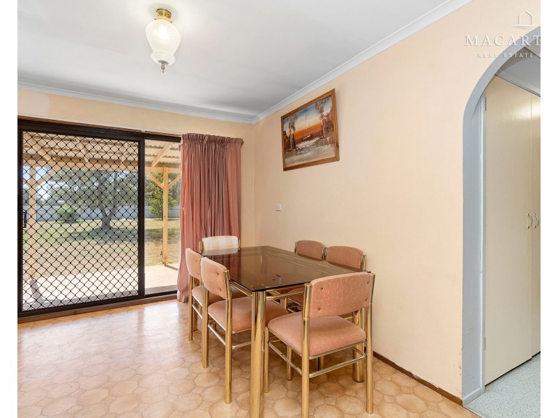 30 Spring Street, Ganmain NSW 2702