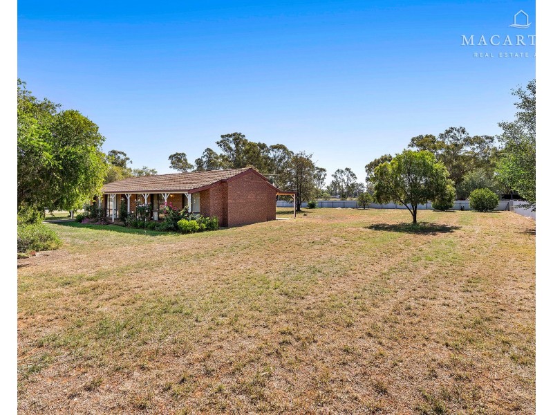30 Spring Street, Ganmain NSW 2702