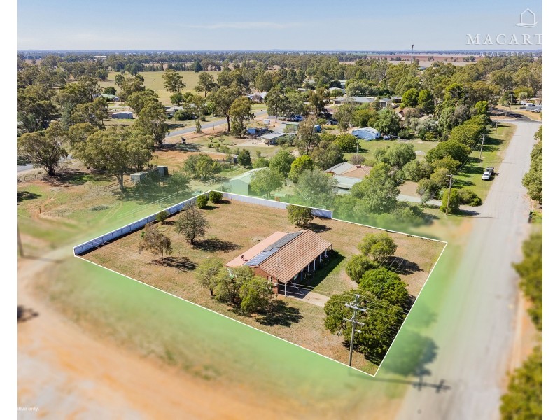 30 Spring Street, Ganmain NSW 2702