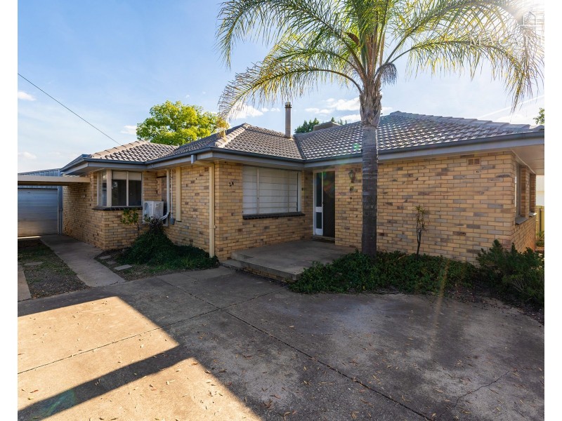 24 Waranga Avenue, Mount Austin NSW 2650