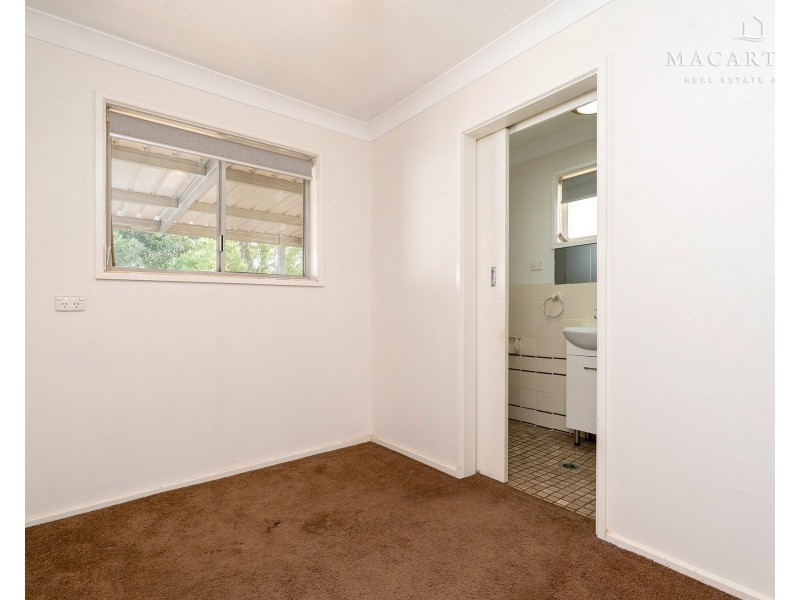 24 Waranga Avenue, Mount Austin NSW 2650