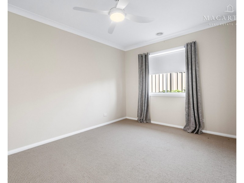 26 Osterley Street, Bourkelands NSW 2650