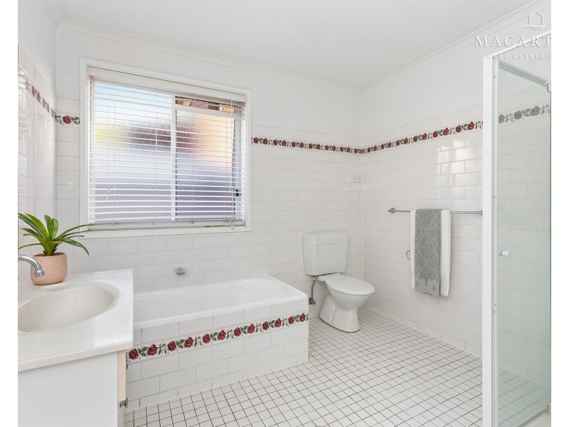 19 Inverary Street, Turvey Park NSW 2650
