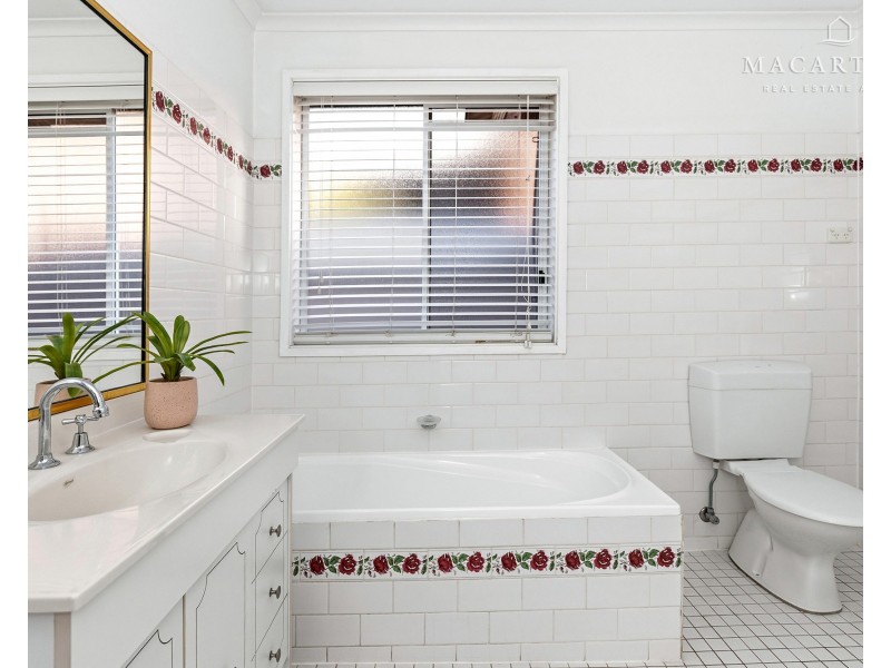 19 Inverary Street, Turvey Park NSW 2650