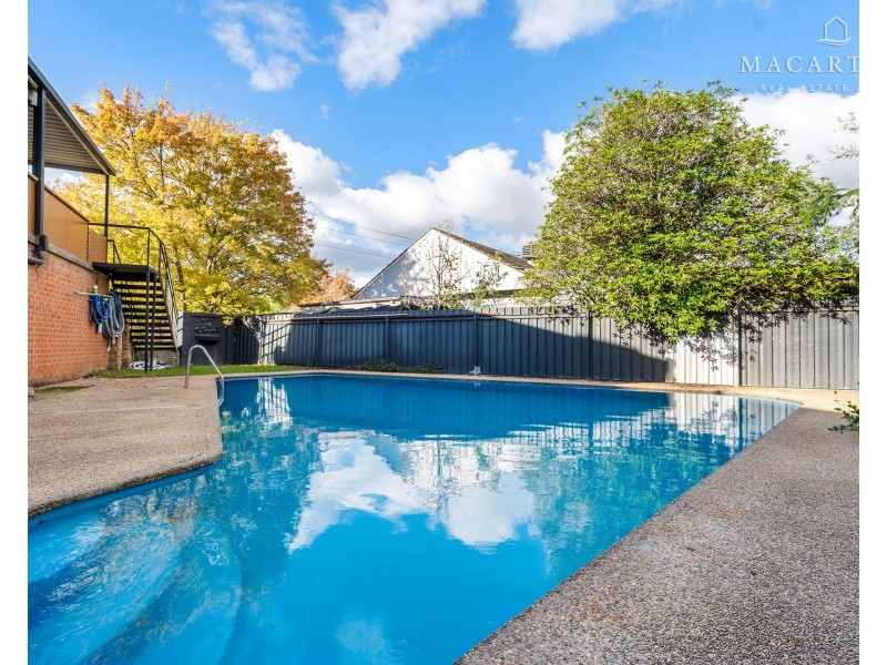 13 Plumpton Road, Kooringal NSW 2650