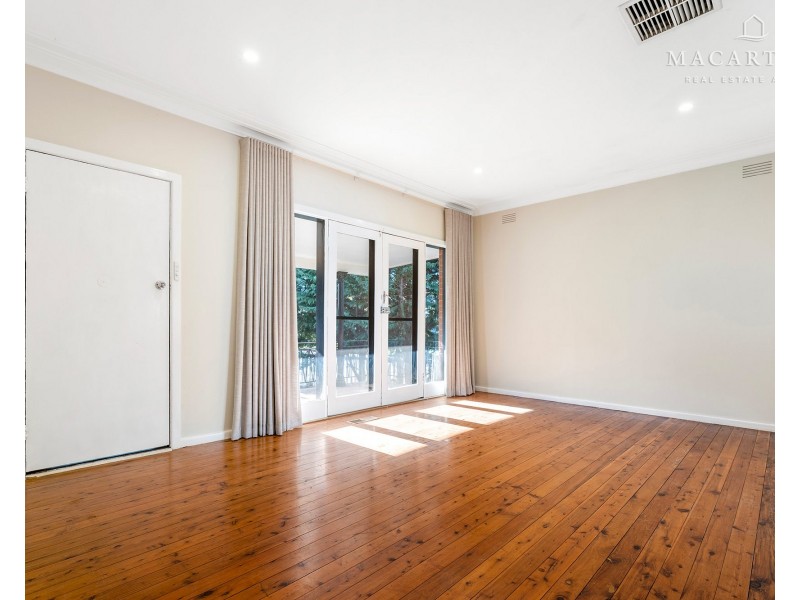 13 Plumpton Road, Kooringal NSW 2650