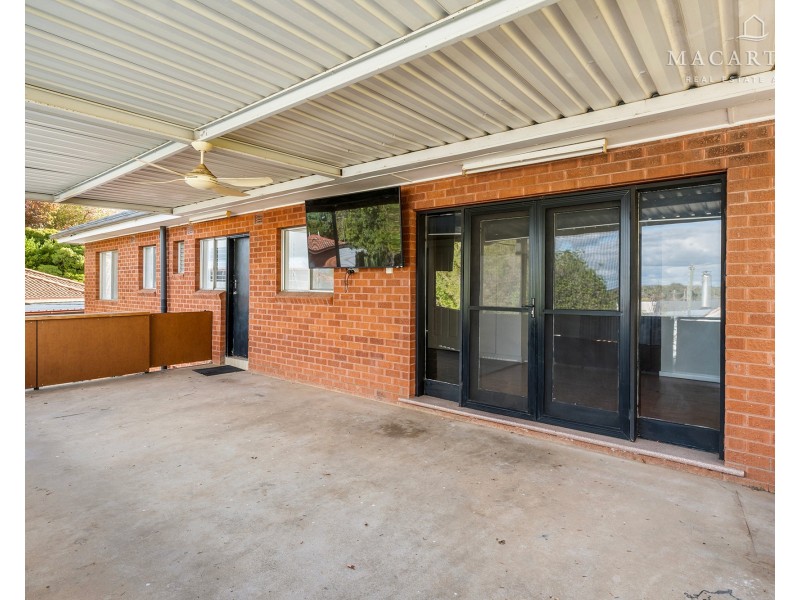 13 Plumpton Road, Kooringal NSW 2650