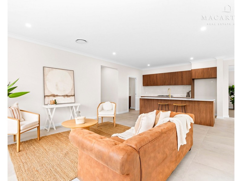 24 Lacebark Drive, Forest Hill NSW 2651