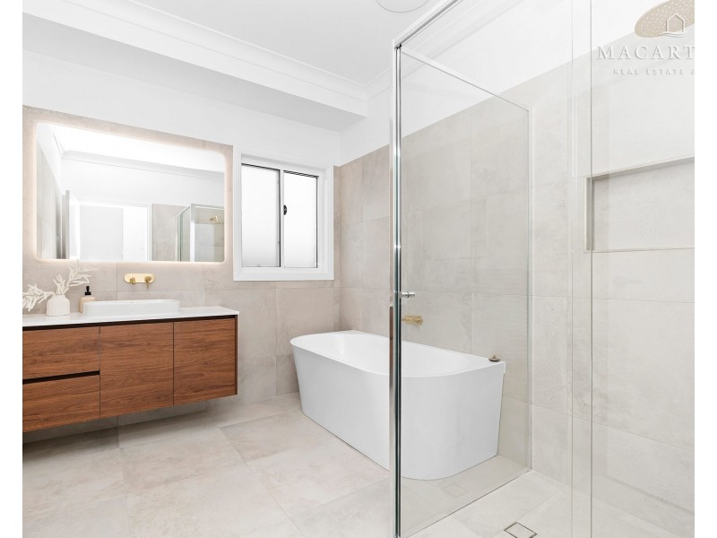 24 Lacebark Drive, Forest Hill NSW 2651