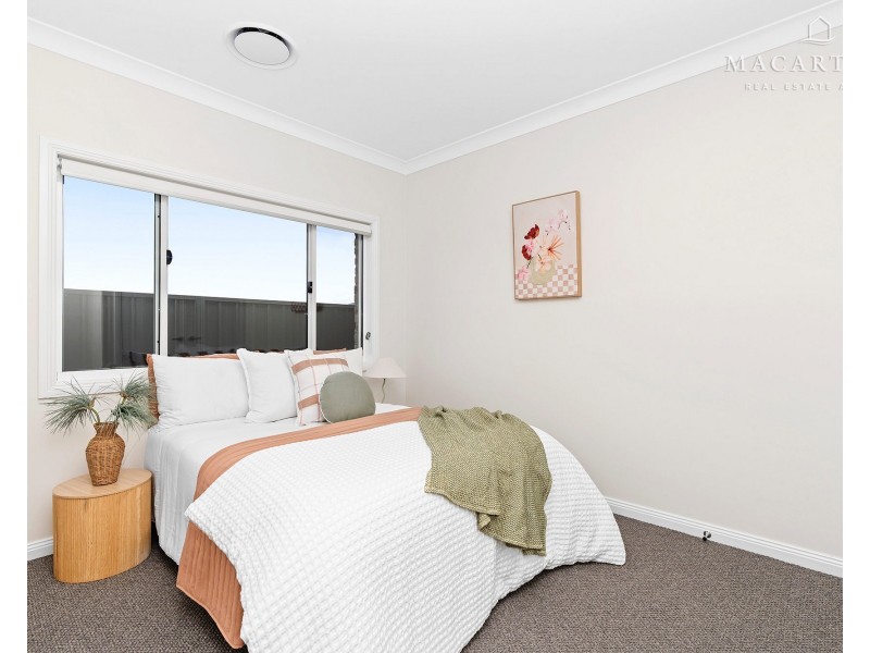24 Lacebark Drive, Forest Hill NSW 2651
