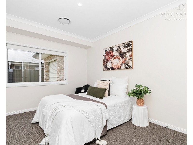 24 Lacebark Drive, Forest Hill NSW 2651