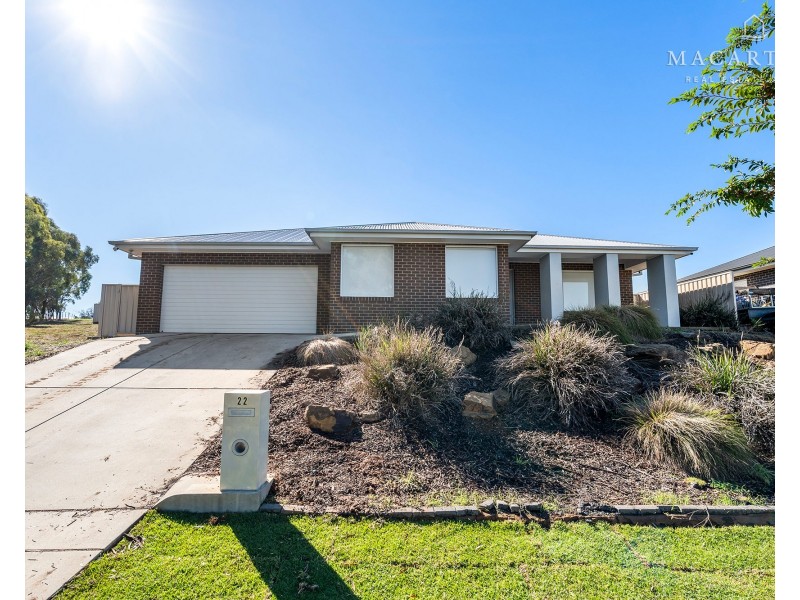 22 Ellerslie Street, Gobbagombalin NSW 2650