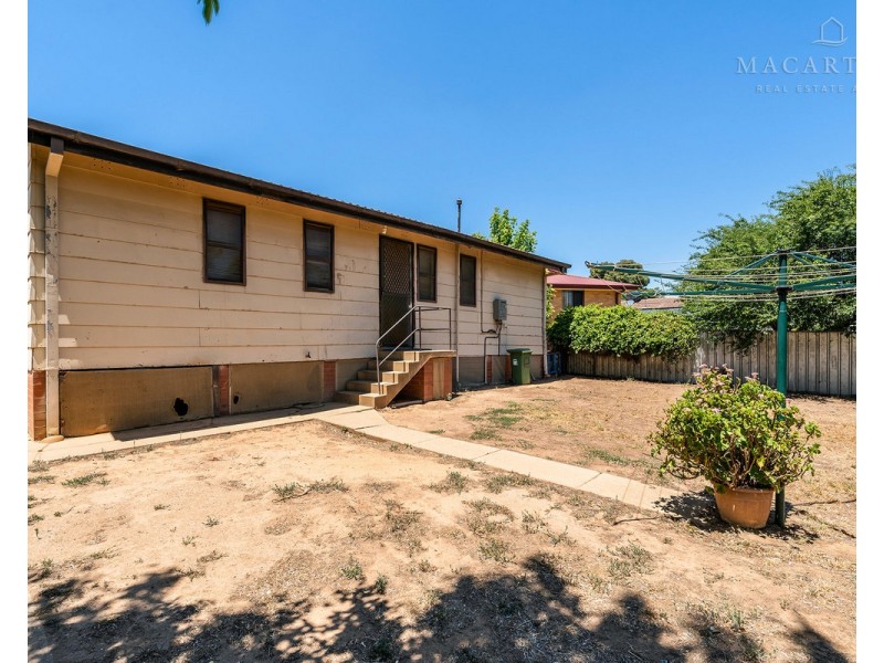 6 Callaghan Street, Ashmont NSW 2650