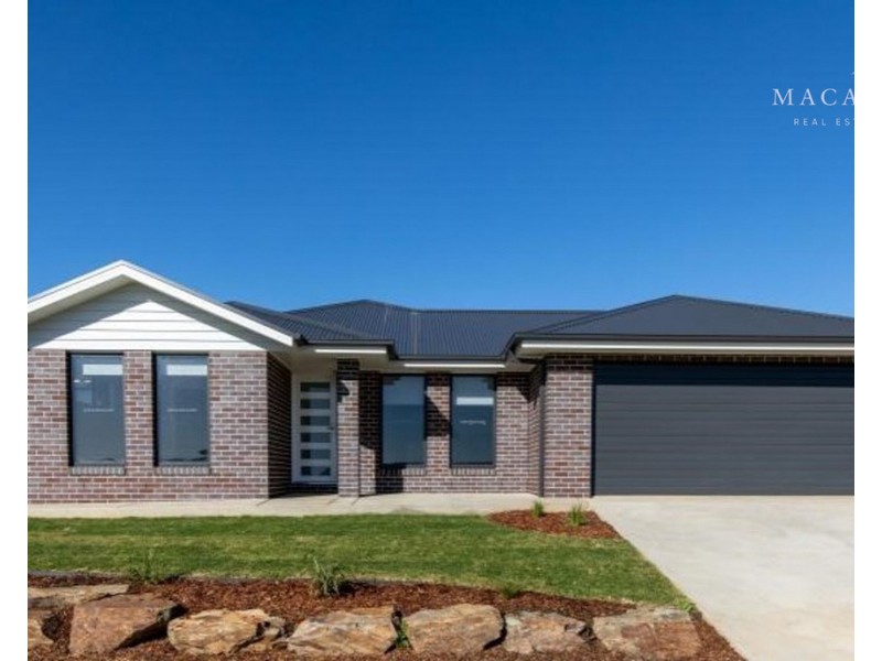 49 Deakin Avenue, Lloyd NSW 2650