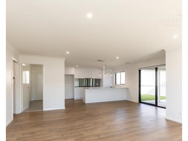 49 Deakin Avenue, Lloyd NSW 2650