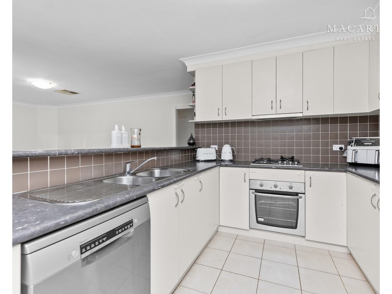 14 Allunga Street, Glenfield Park NSW 2650