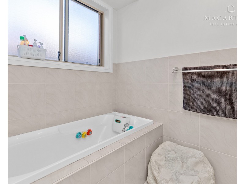 14 Allunga Street, Glenfield Park NSW 2650