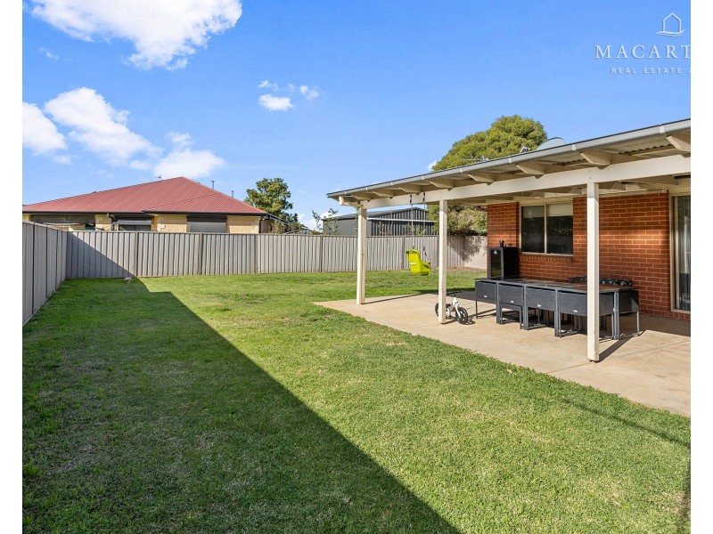 14 Allunga Street, Glenfield Park NSW 2650