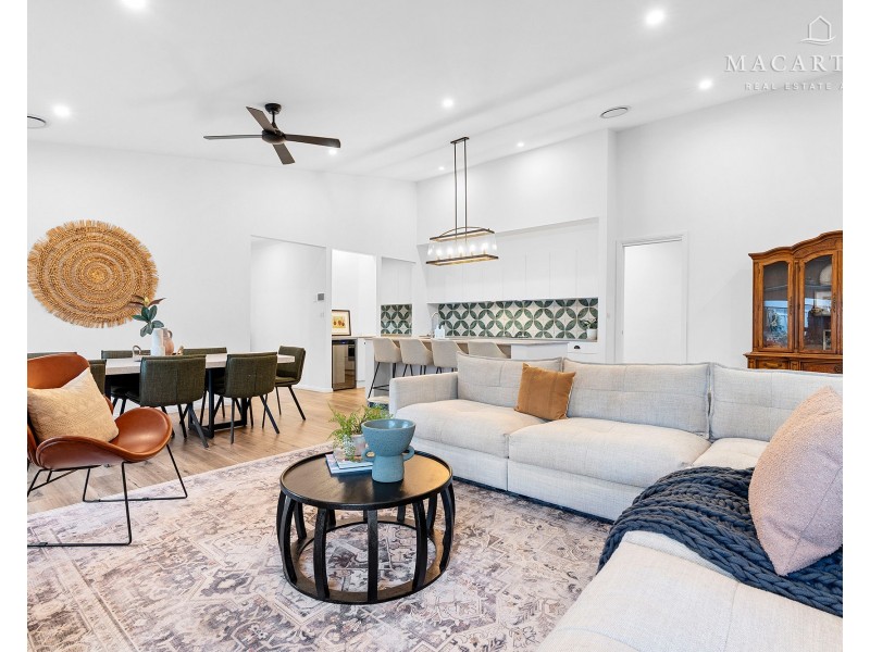 12 Unaipon Street, Lloyd NSW 2650