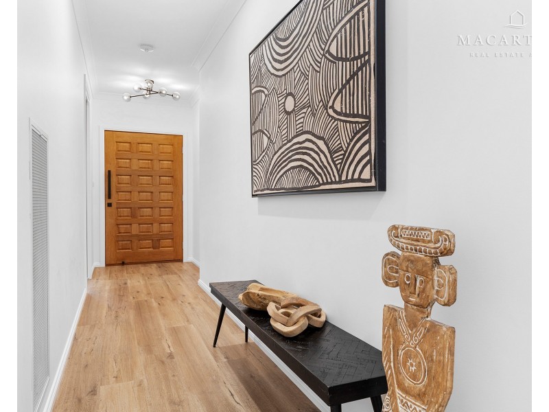 12 Unaipon Street, Lloyd NSW 2650