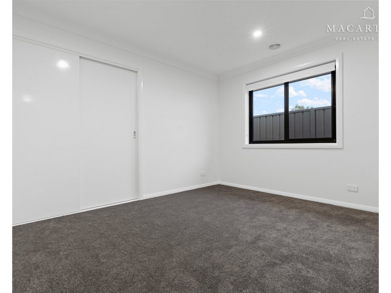 5 Blackwood Circuit, Forest Hill NSW 2651