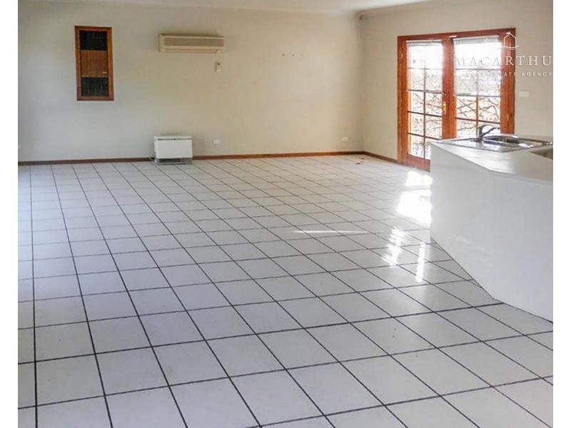 60 The Esplanade, Wagga Wagga NSW 2650