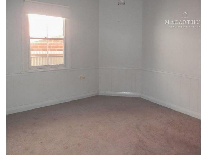 60 The Esplanade, Wagga Wagga NSW 2650