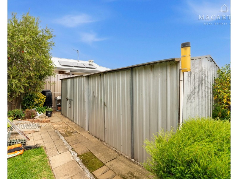 8 Yentoo Drive, Glenfield Park NSW 2650