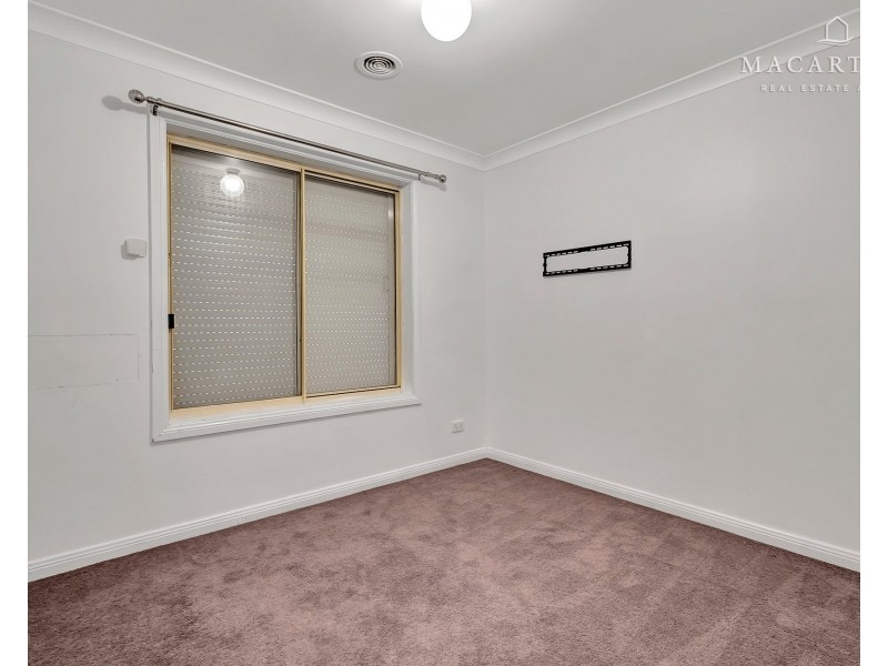 3 Dunlop Place, Ashmont NSW 2650