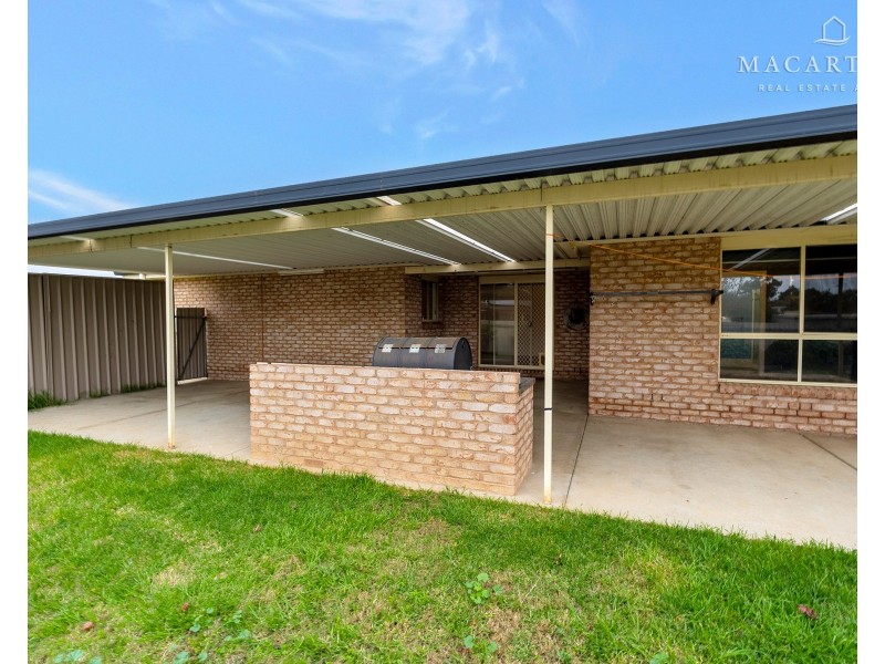 3 Dunlop Place, Ashmont NSW 2650