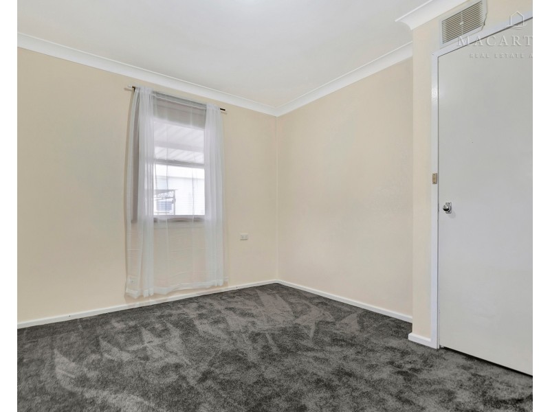 5 Tarakan Avenue, Ashmont NSW 2650