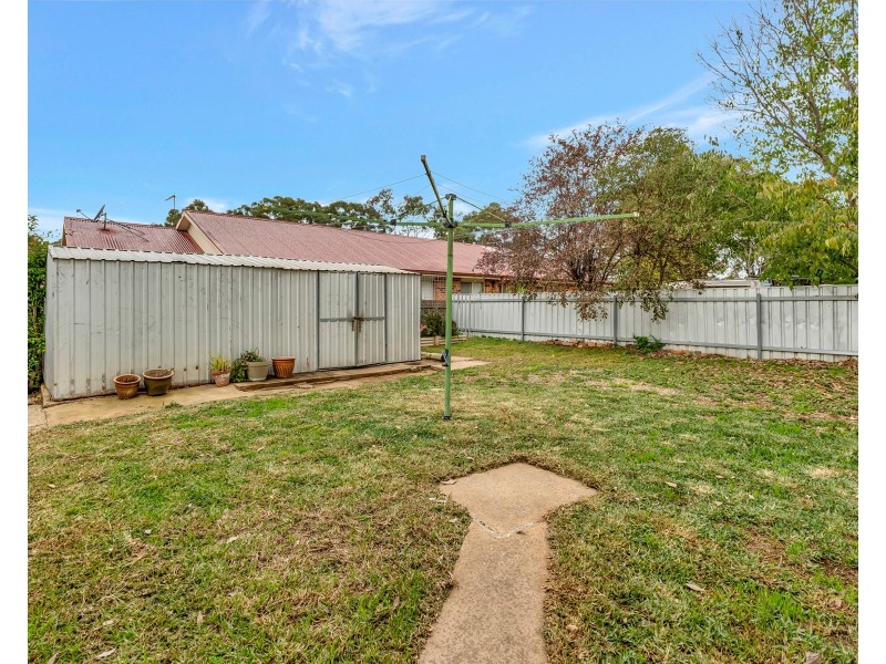 5 Tarakan Avenue, Ashmont NSW 2650
